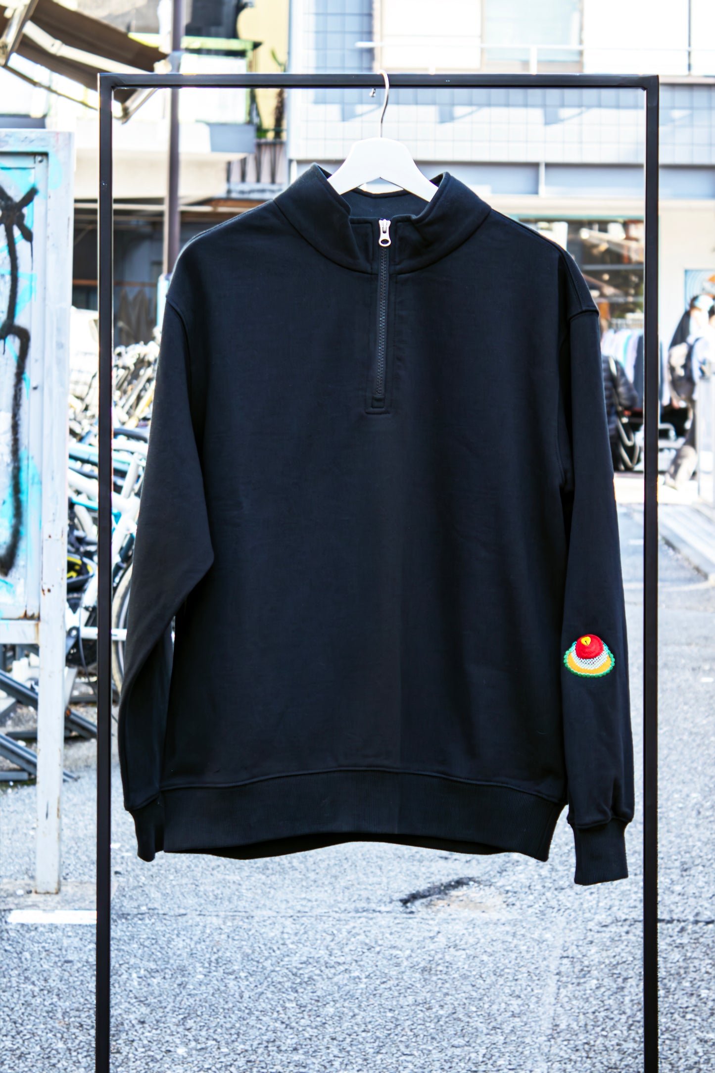 【村上正太郎】Half-zip sweatshirt with embroidery